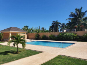 Lovely Ensuite Getaway with Pool